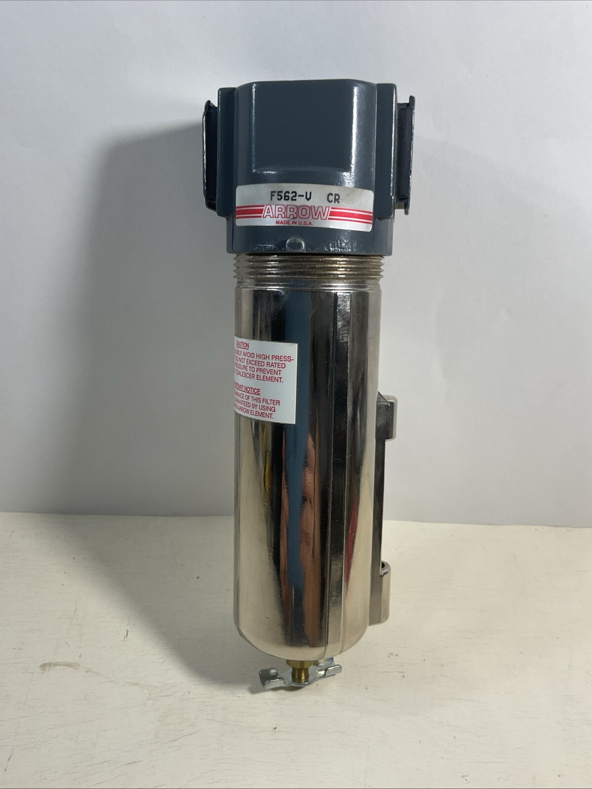 NEW ARROW F562-v COALESCING FILTER 3/8 N.O.S.