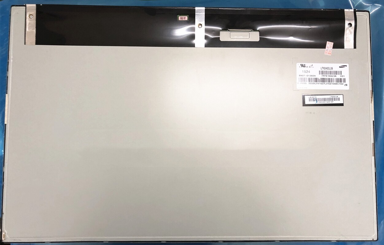 LTM240CL06 24.0″ SAMSUNG 1920(RGB)×1200 Resolution LCD screen panel 1PC