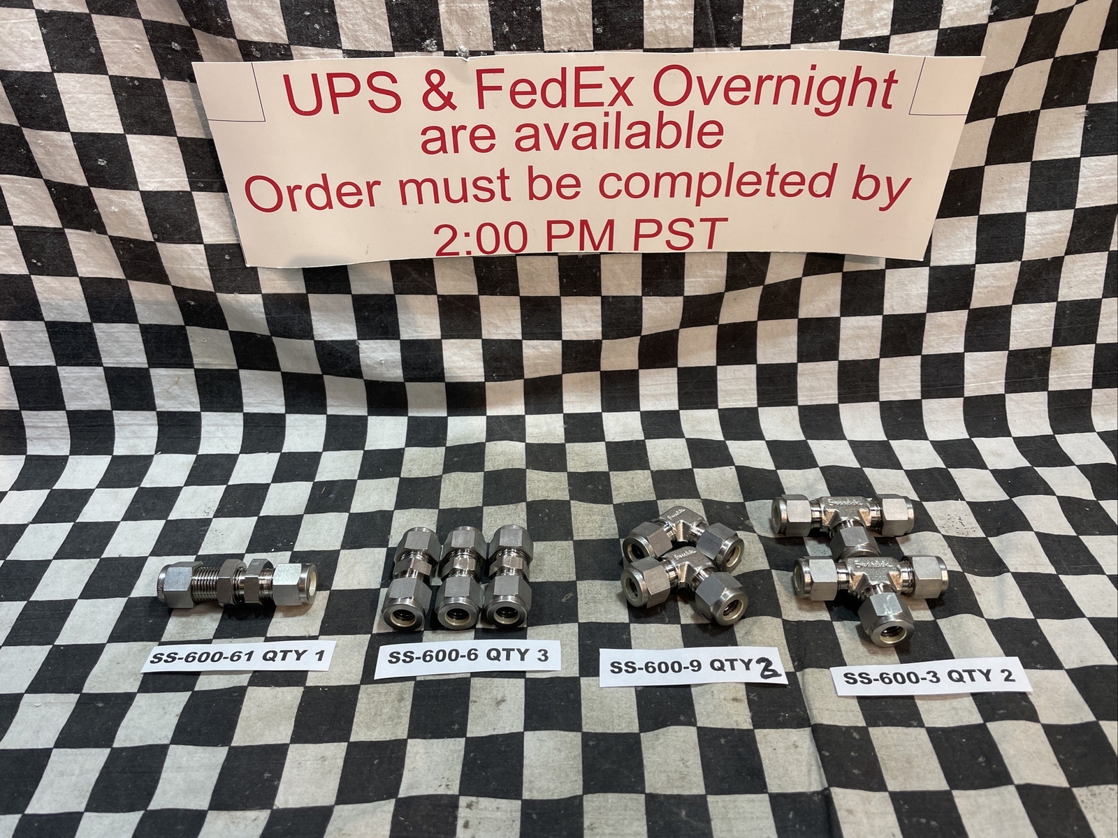 SWAGELOK SS-600-9, SS-600-6, SS-600-3, SS-600-61, TEE BLOW UNION LOT OF 8#163914
