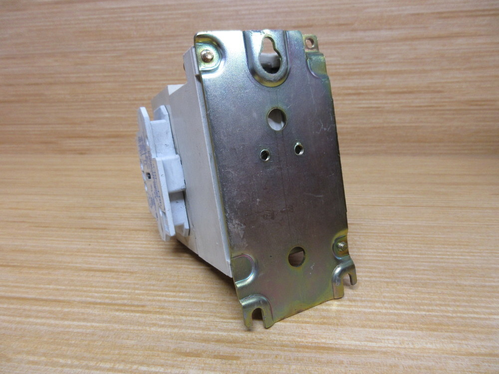 Cutler Hammer CN35GN3 Lighting Contactor W/ C320KGS1