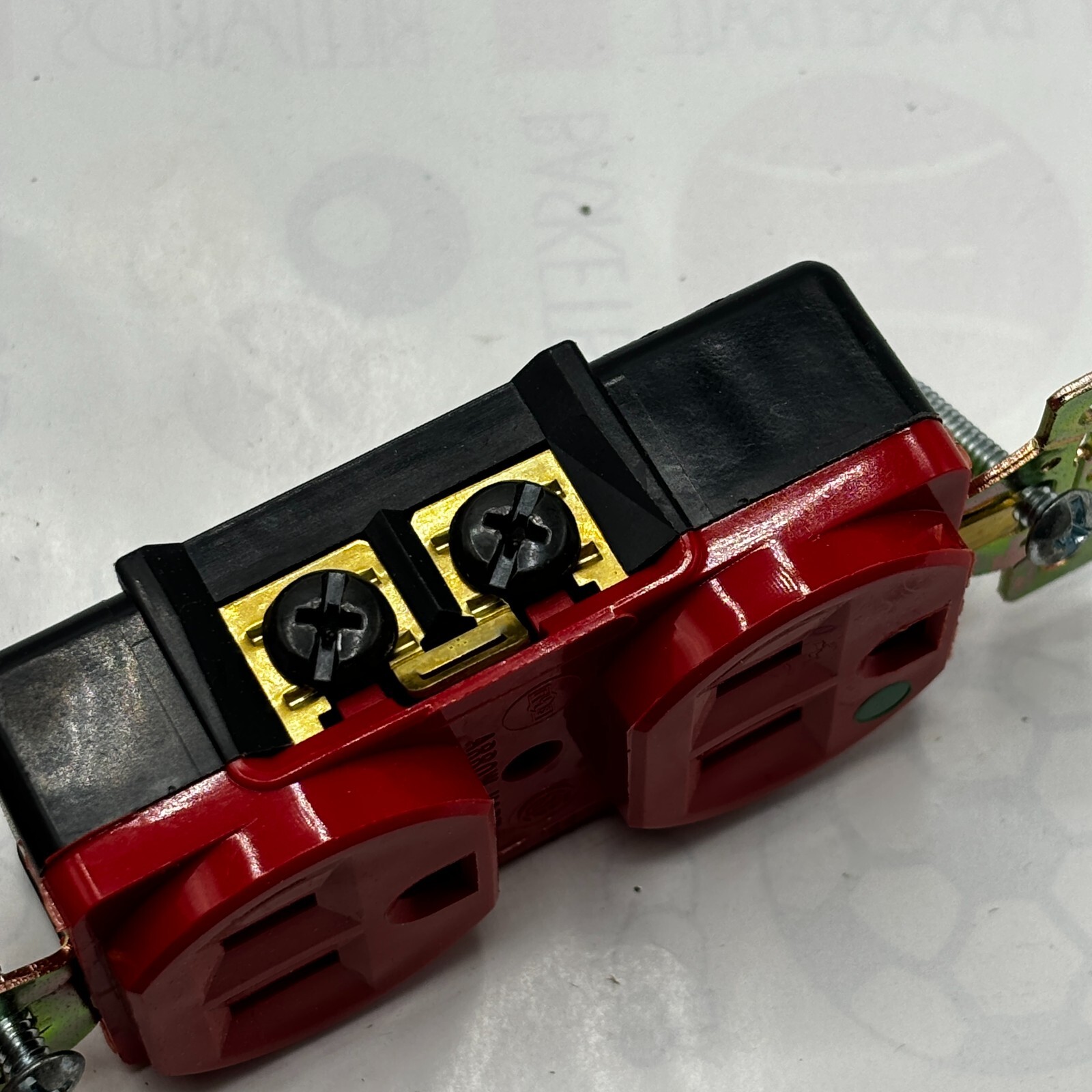 ARROW HART 5262HGRED DUPLEX RECEPTALCE 15A 125V 2P 3W GRD LOT OF 3 ⭐