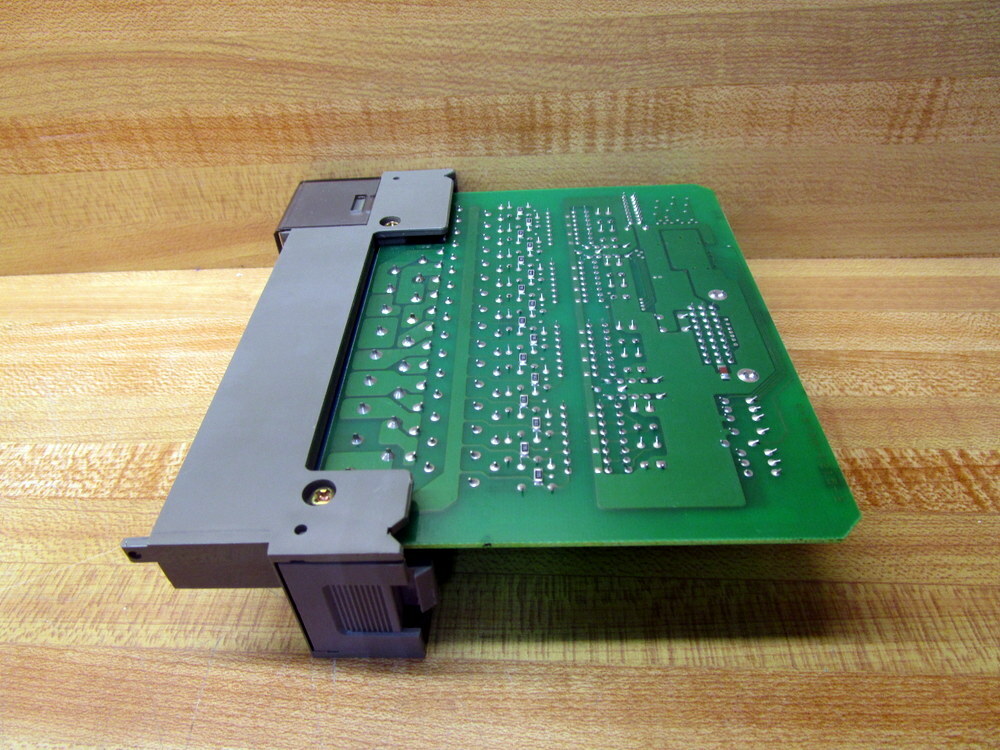 Allen Bradley 1746-IV16 Input Module 1746-1V16 W/O Door/ Series C