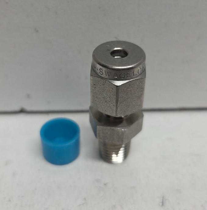 NEW NO BOX! SWAGELOK 1/8″ TUBE OD X 1/8″ MNPT STAINLESS CONNECTOR SS-200-1-2