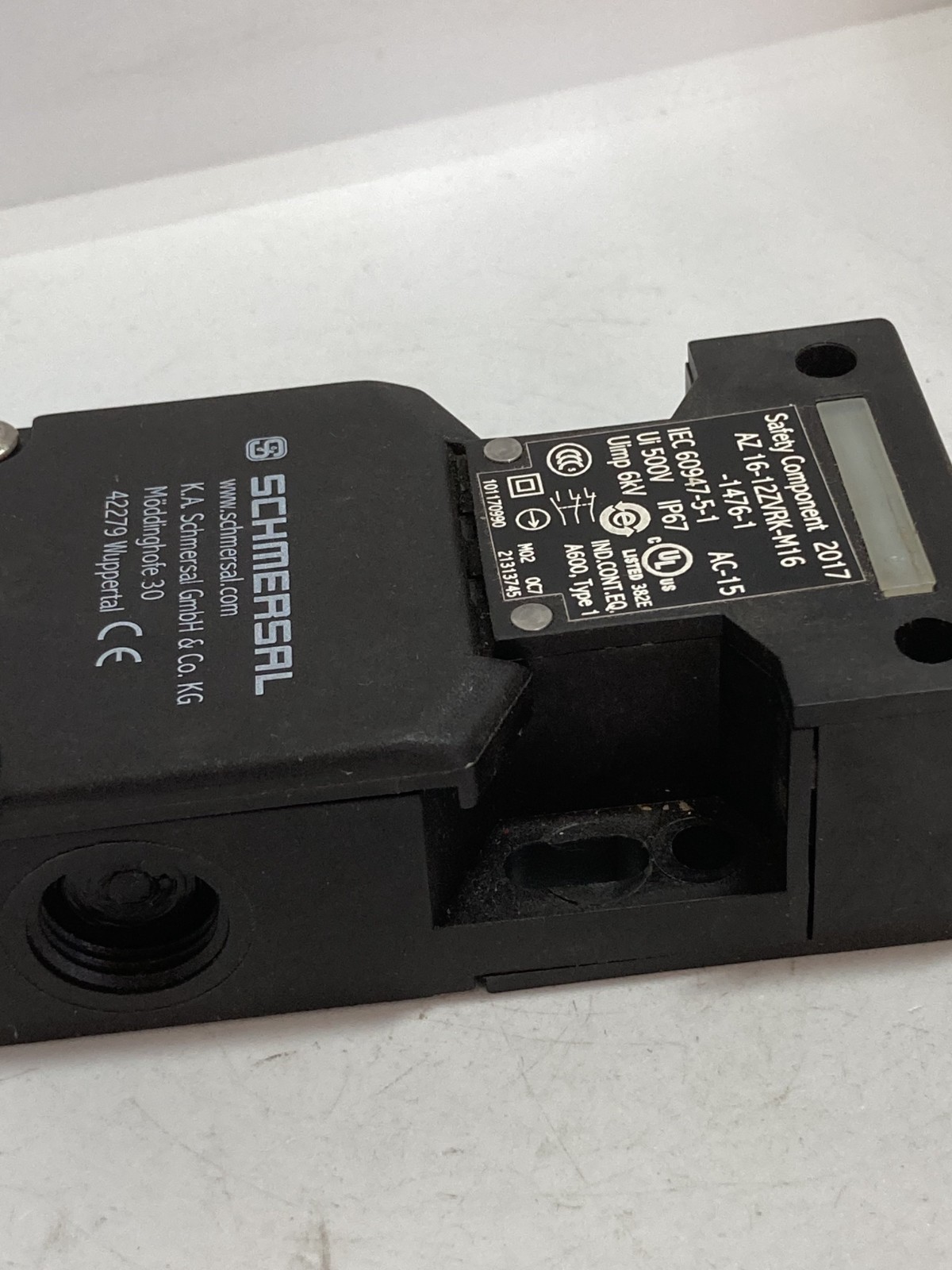 SCHMERSAL AZ16-12ZVRK-M16-1476-1 SAFETY DOOR SWITCH 500V NNB