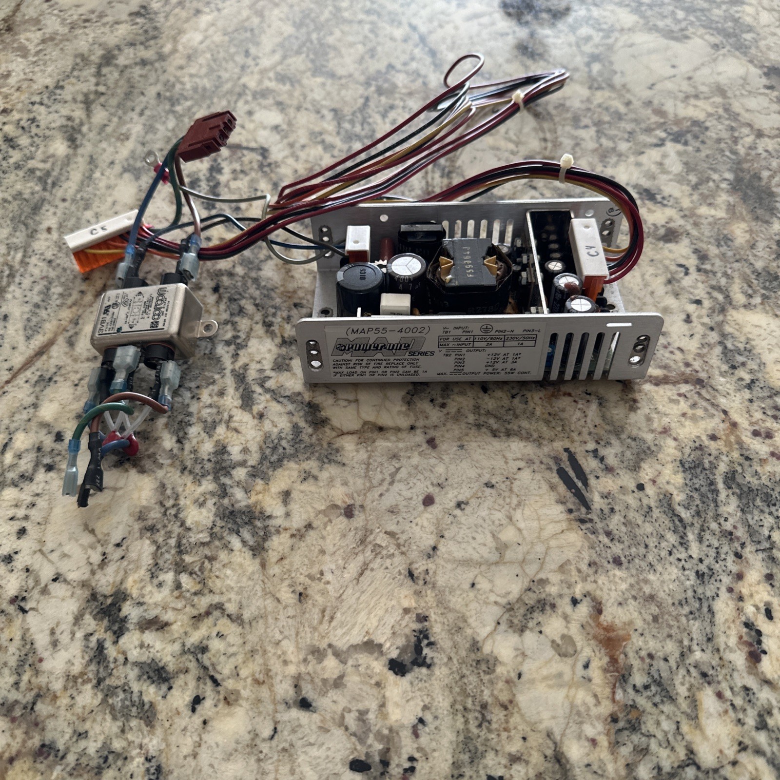 POWER ONE MAP55-4002 SWITCHING POWER SUPPLY REV AM3 INPUT 100/240V 50/60 HZ 2A