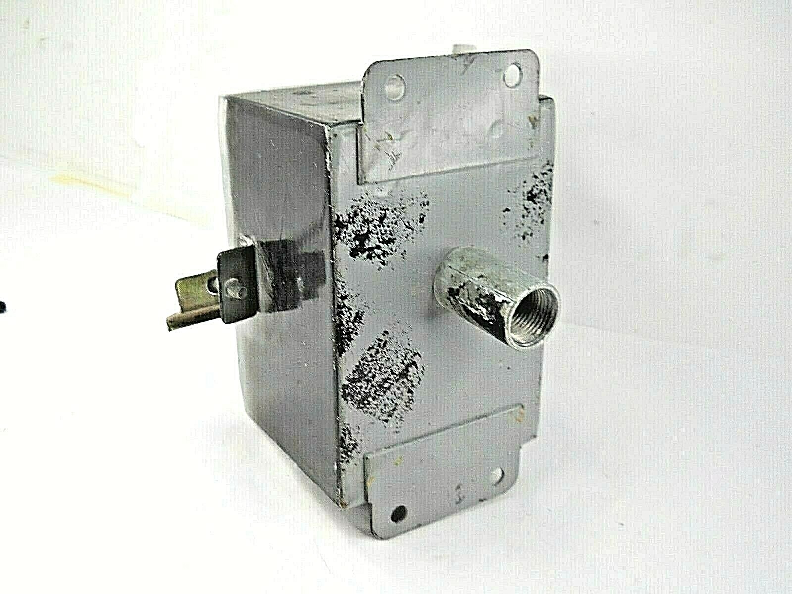 WIEGMANN – HUBBELL ENCLOSURE, TYPE 12,13, 6″ X 4″ X 4″, JUNCTION BOX, HINGED