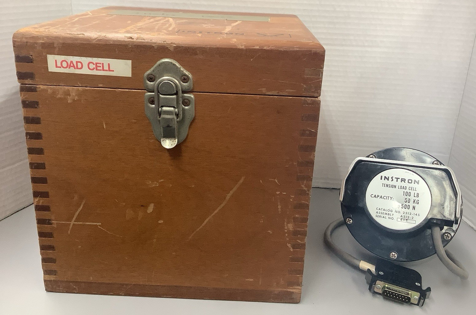 Instron 2512-145 A512-2 Tension Load Cell 100 Lb 50 kg (R77)