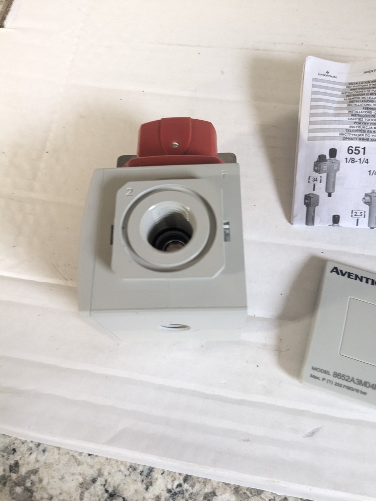 NUMATICS Aventics Shut Off Valve 1/2 in NPT, 1/2 in NPT 8652A3M04FA 232 psig New