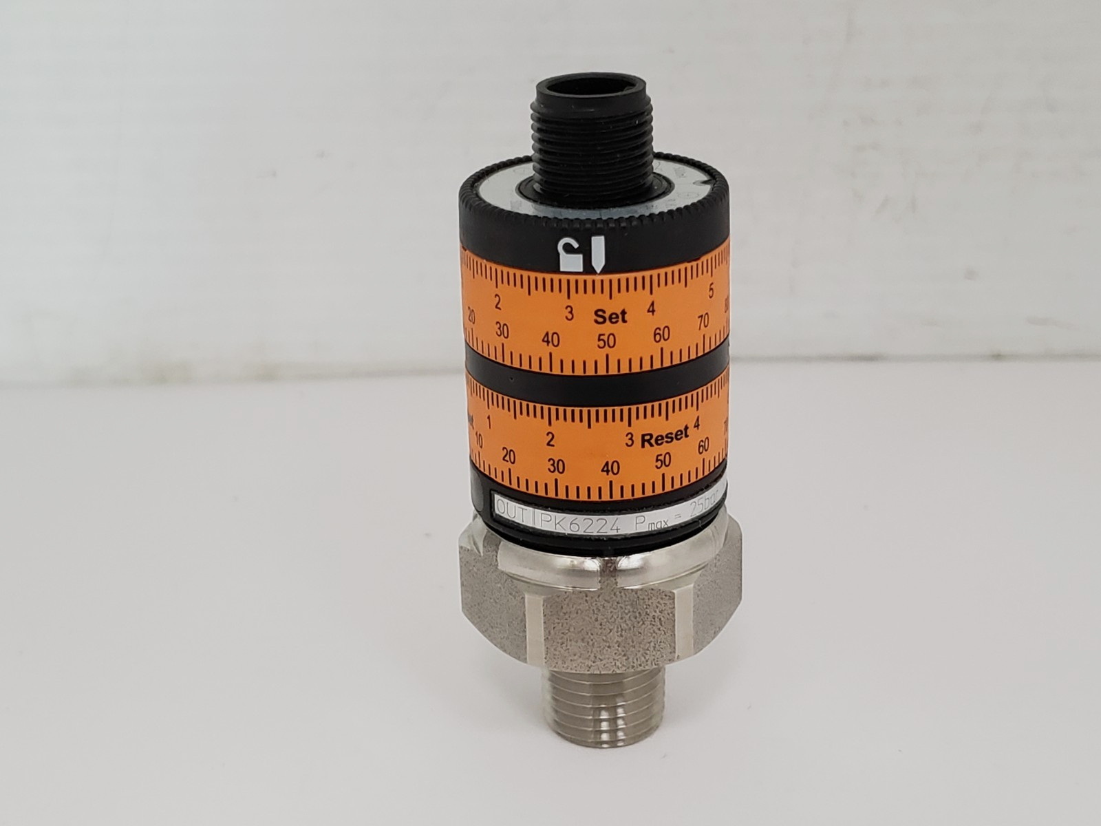 IFM EFECTOR PK6224 PRESSURE SWITCH W/INTUITIVE SWITCH POINT SETTING PNP NNB