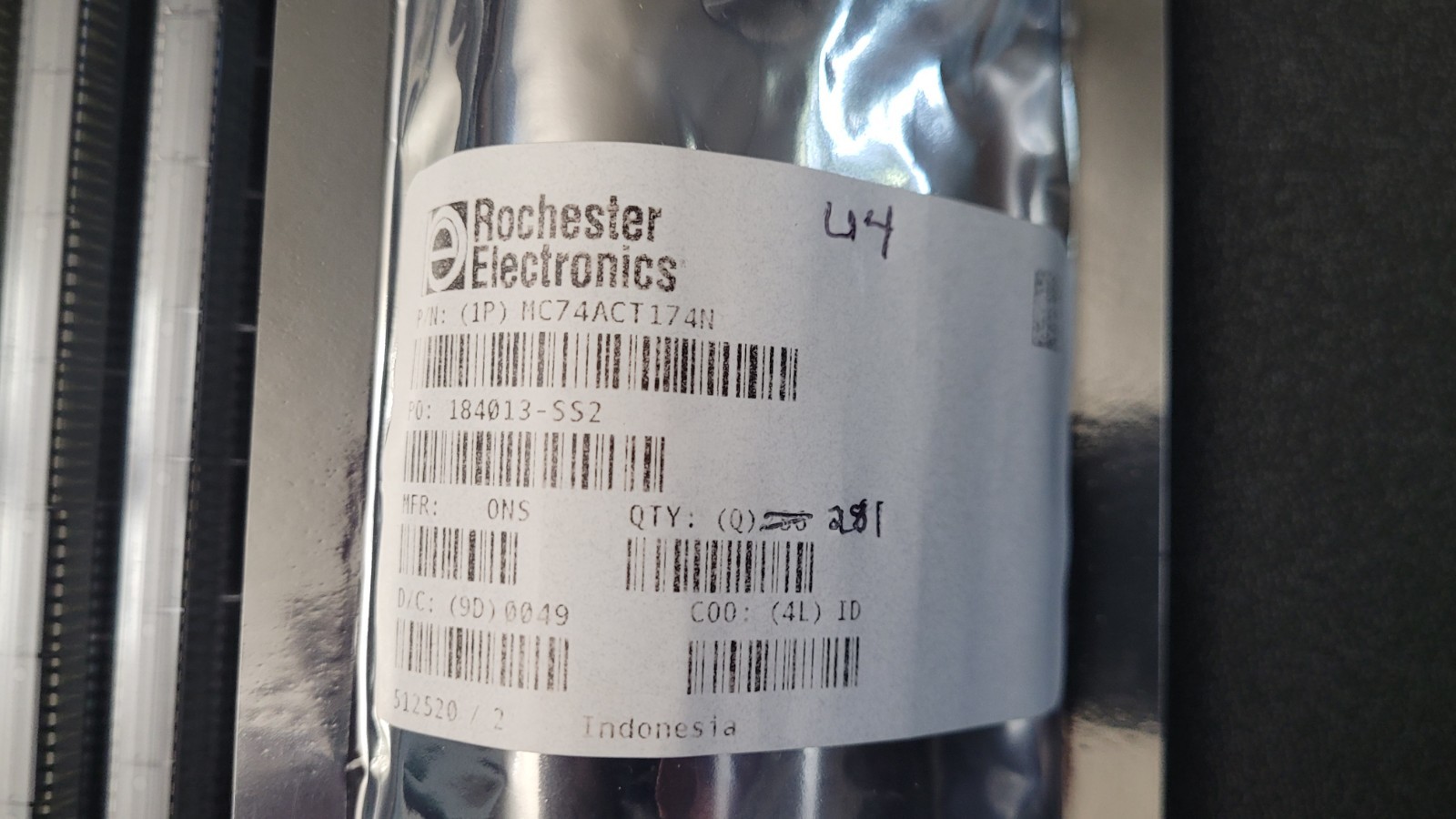 Lot Of 281 Motorola / Onsemi MC74ACT174N Logic Flip-flop Chips ICs