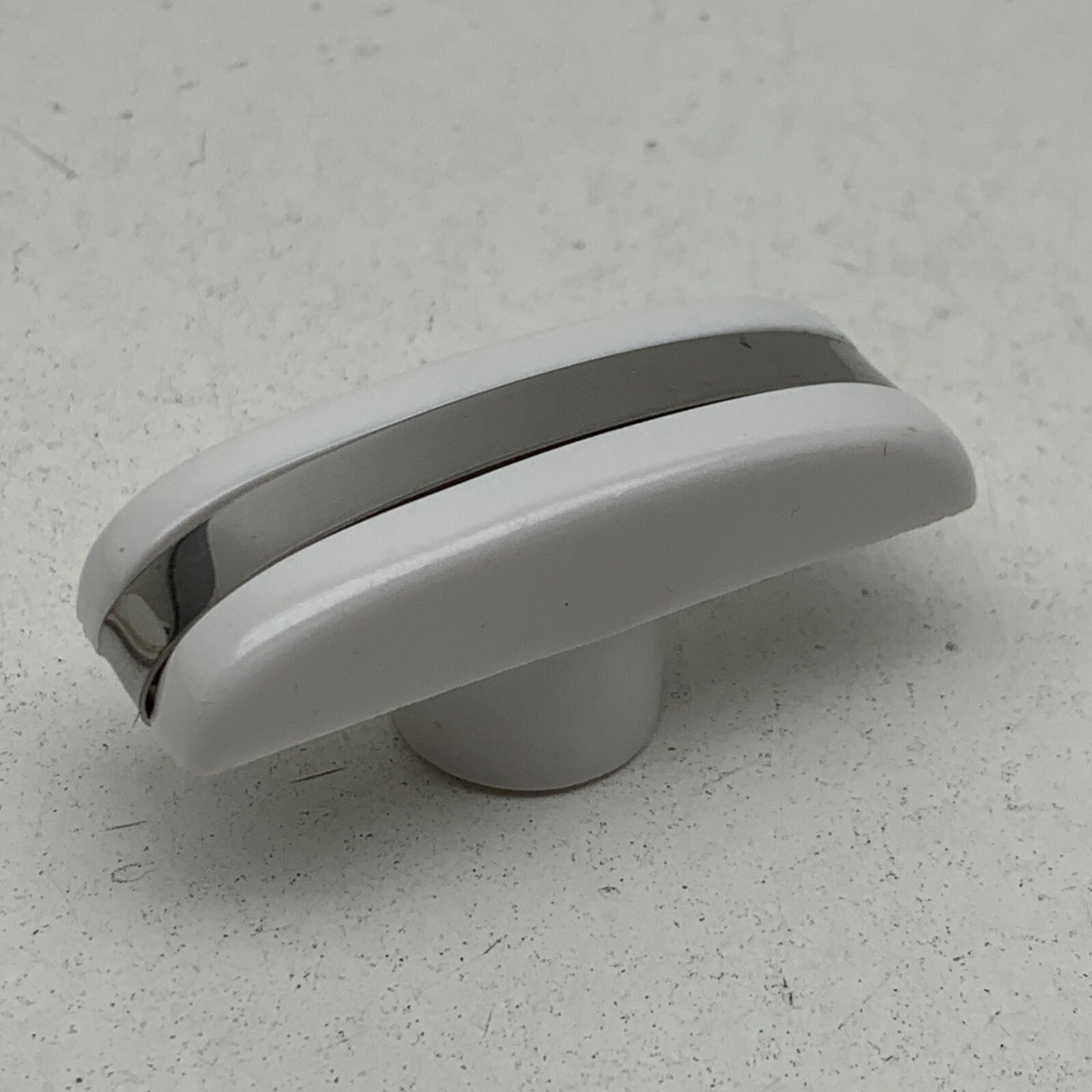 Vintage Appliance Oven Range Heater Thin White/Silver Trim Handle Knob 5/16″ Peg