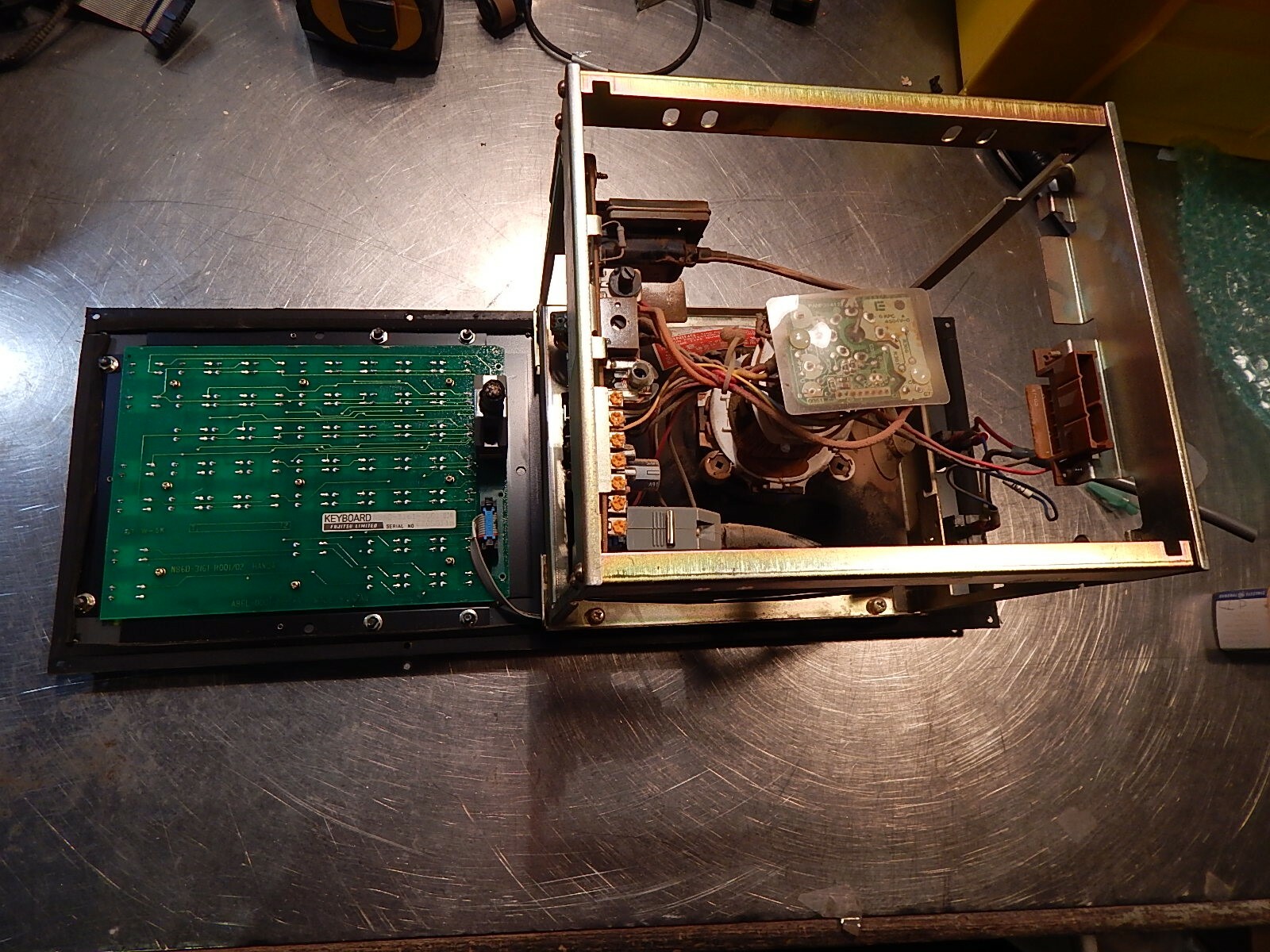 Fanuc A02B-0094-C021 CRT/MDI Unit N4673 1990 03 Keyboard N860-3161-T001-03A