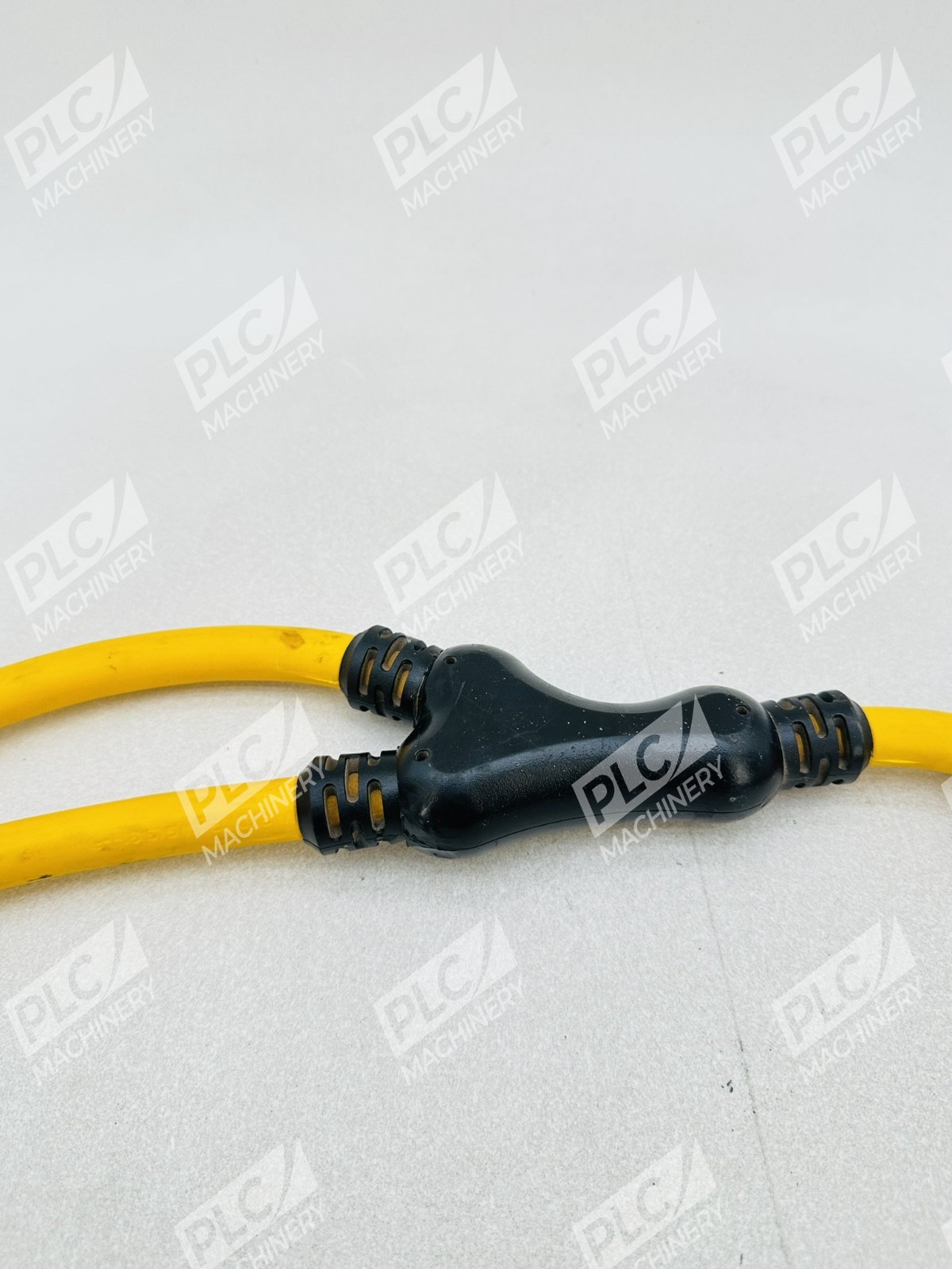 CCI K1206672 Twist to Lock Adapter 20-IN Pro-Power 12 Gauge