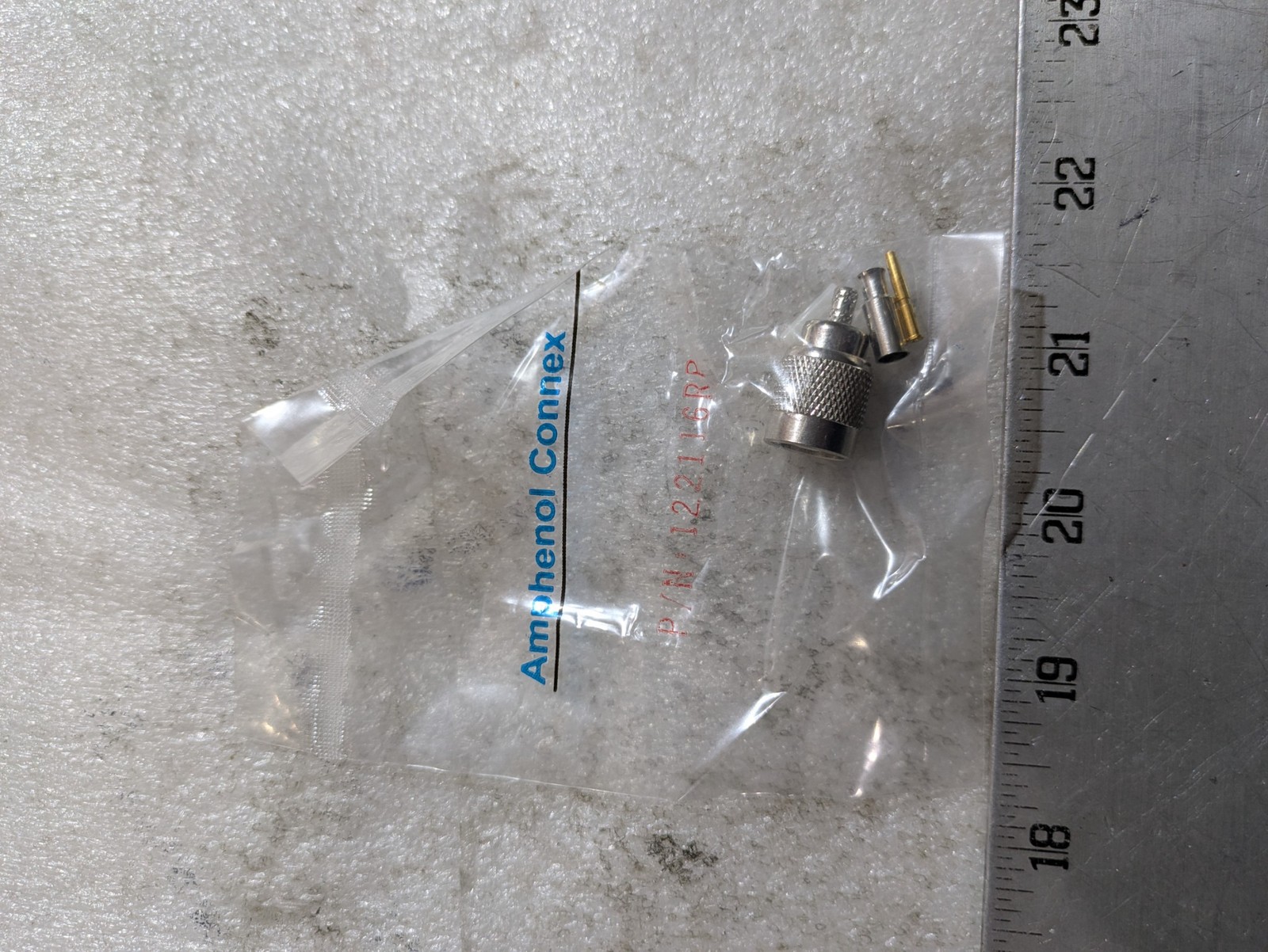 Amphenol RF 122116RP RP‑TNC 50Ω Coaxial Connector Plug Straight Crimp Cable