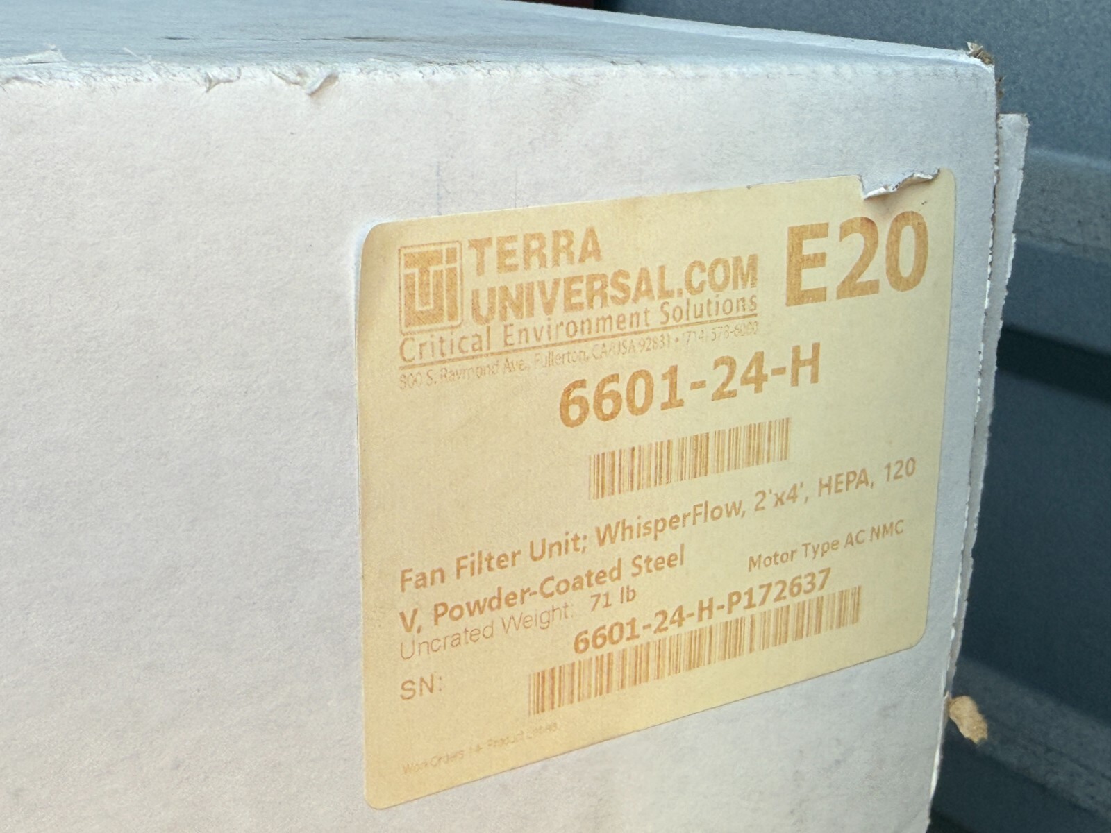 New Terra Universal Fan Filter Unit WhisperFlow 2’x4′ HEPA 120V 6601-24-H