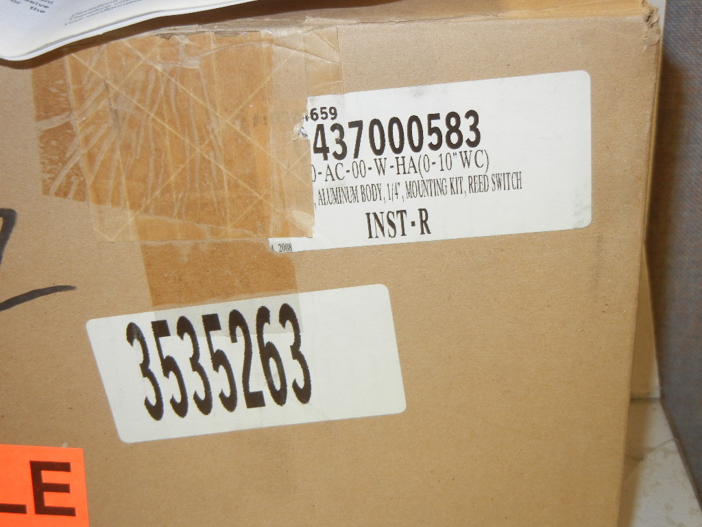 MID-WEST INSTRUMENT 130-AC-00-W-HA NEW DIFFERENTIAL PRESSURE GAUGE 130AC00WHA