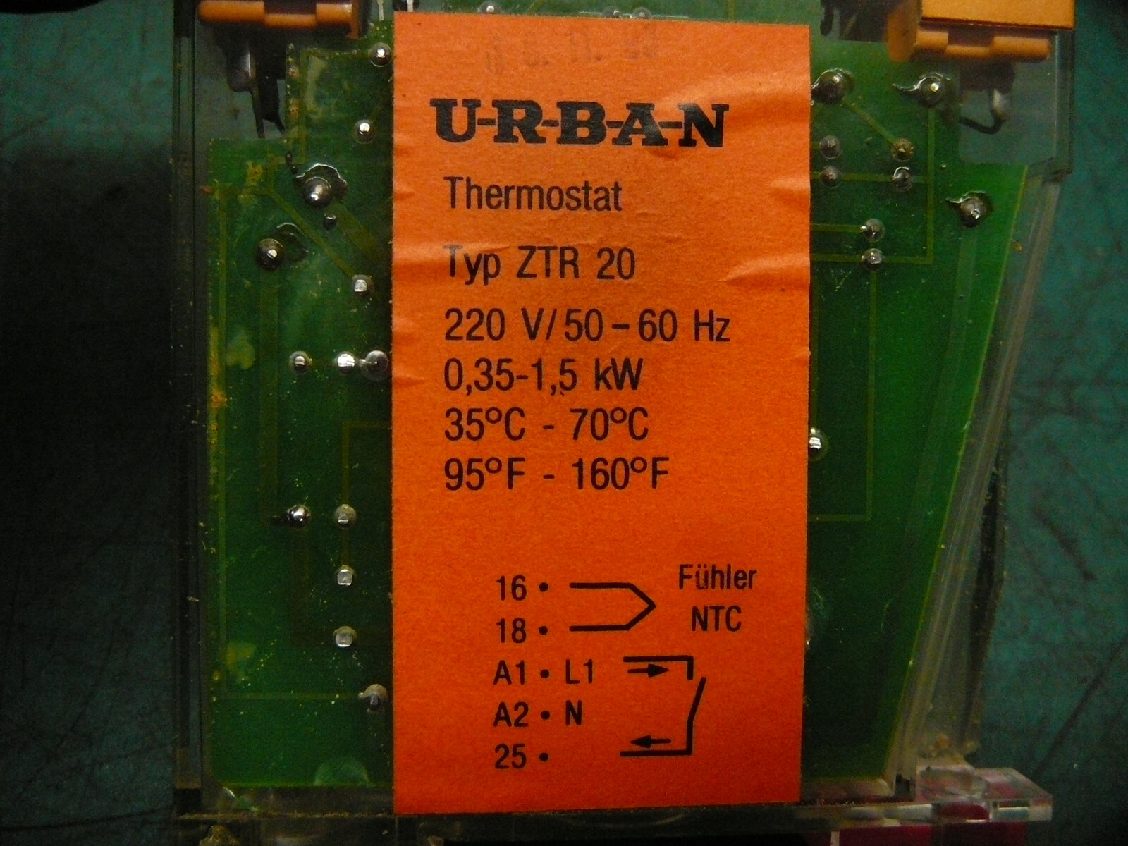 U-R-B-A-N THERMOSTAT TYP ZTR 20 220V 35°C – 70°C 95°F – 160°F