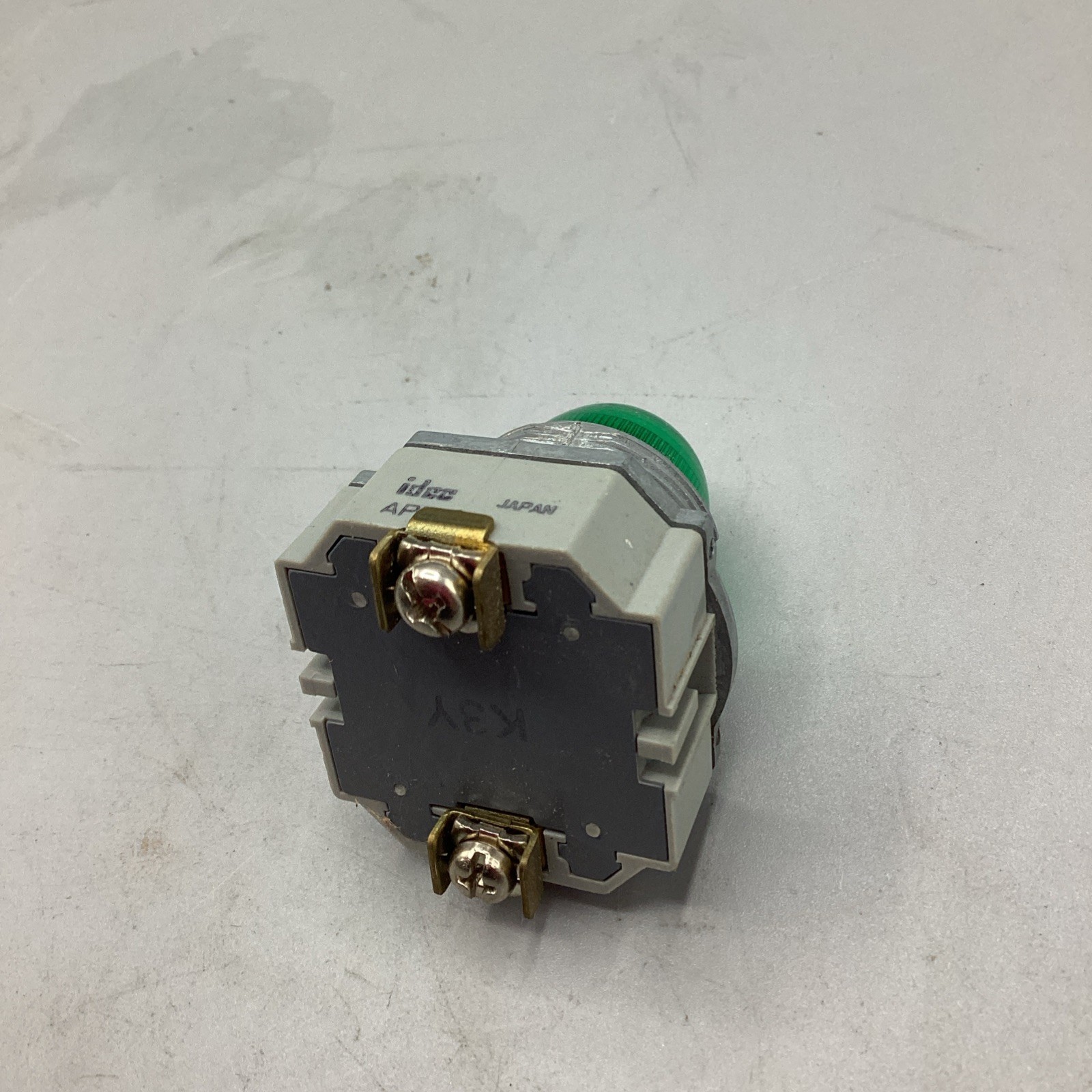 USED IDEC APD199N-G-120V Heavy Duty Green Indicator Pilot Light