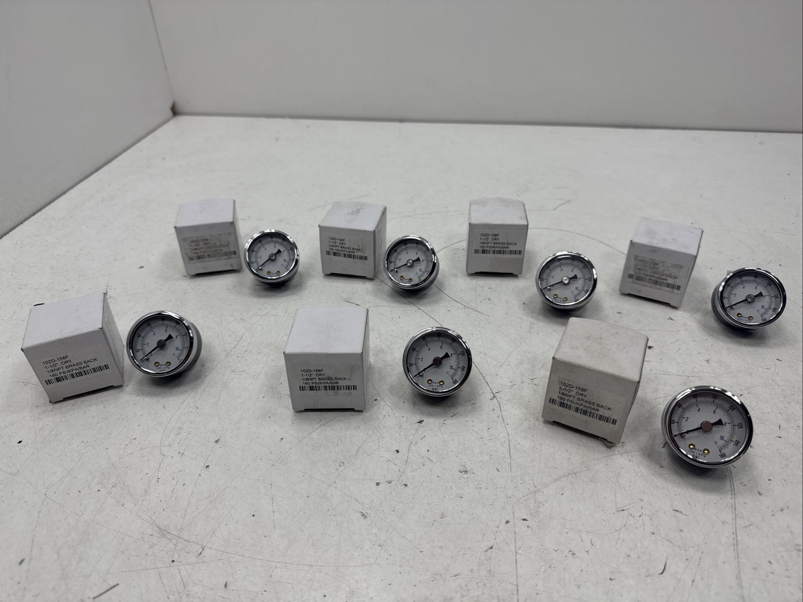 (Qty.7) 102D-158F 1-1/2″ Stainless Industrial Pressure Gauge 0-160psi 1/8″ NPT