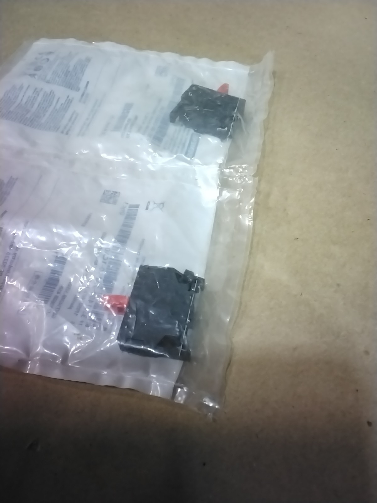 Siemens 3SU1400-2AA10-1CA0 Contact Block, Lot Of 2