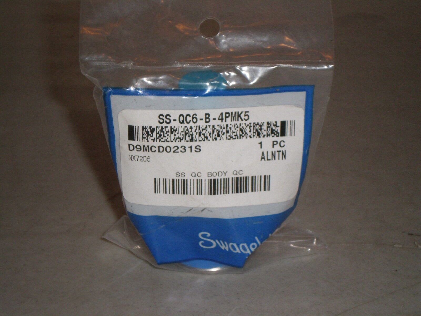 New! Swagelok SS-QC6-B-4PMK5 Stainless Steel Body Quick Connector 1/4″ ML