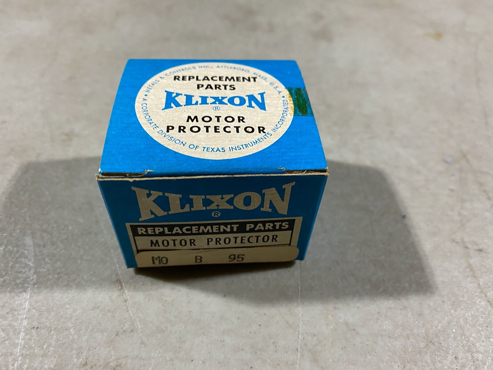 One (1) KLIXON Automatic Overload Motor Protector B95 NOS in box