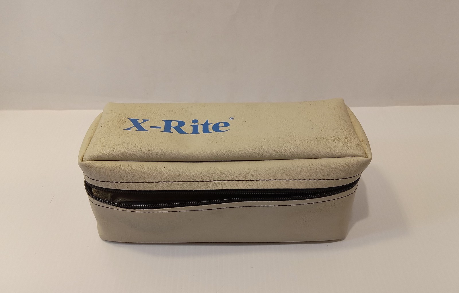 1 USED X-RITE 418 SPECTROPHOTOMETER W/O CHARGER ***MAKE OFFER***