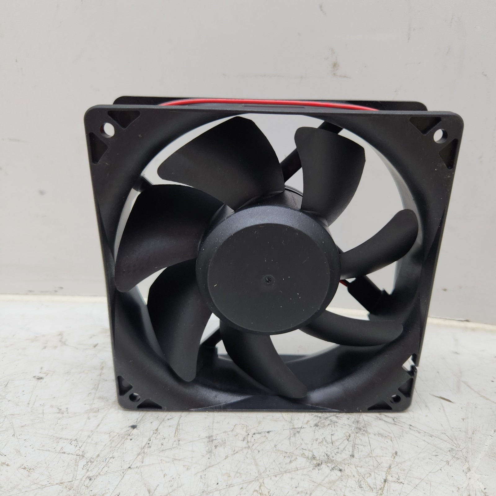 2RTJ6 Standard Square Axial Fan 4 11/16″ H x 4 11/16″ W x 1 1/2″ D