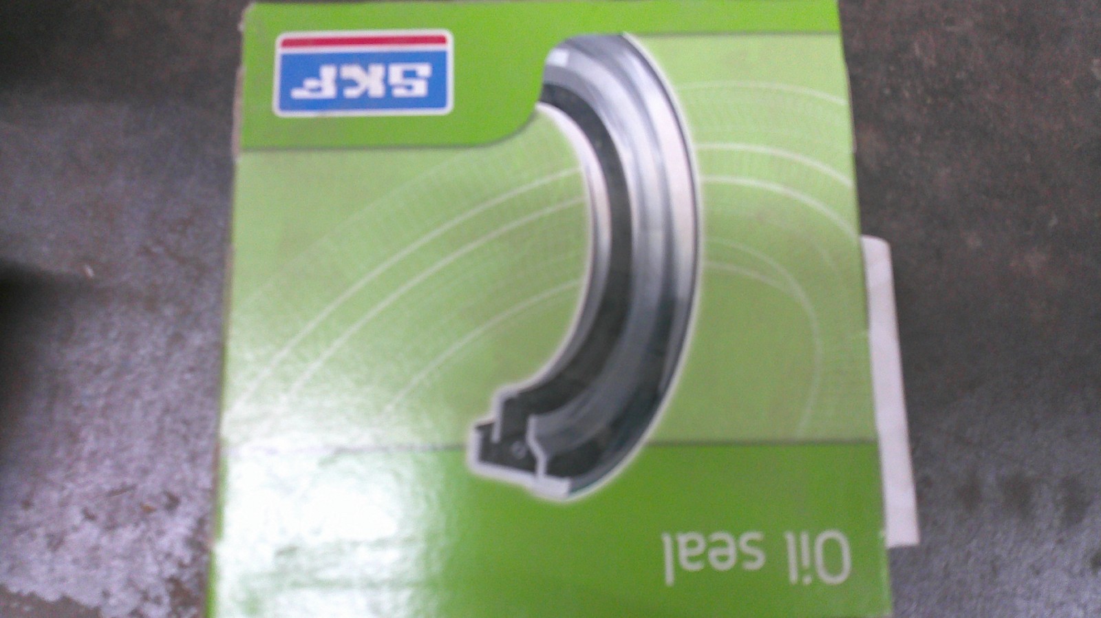 NEW SKF 23742 Oil Seal