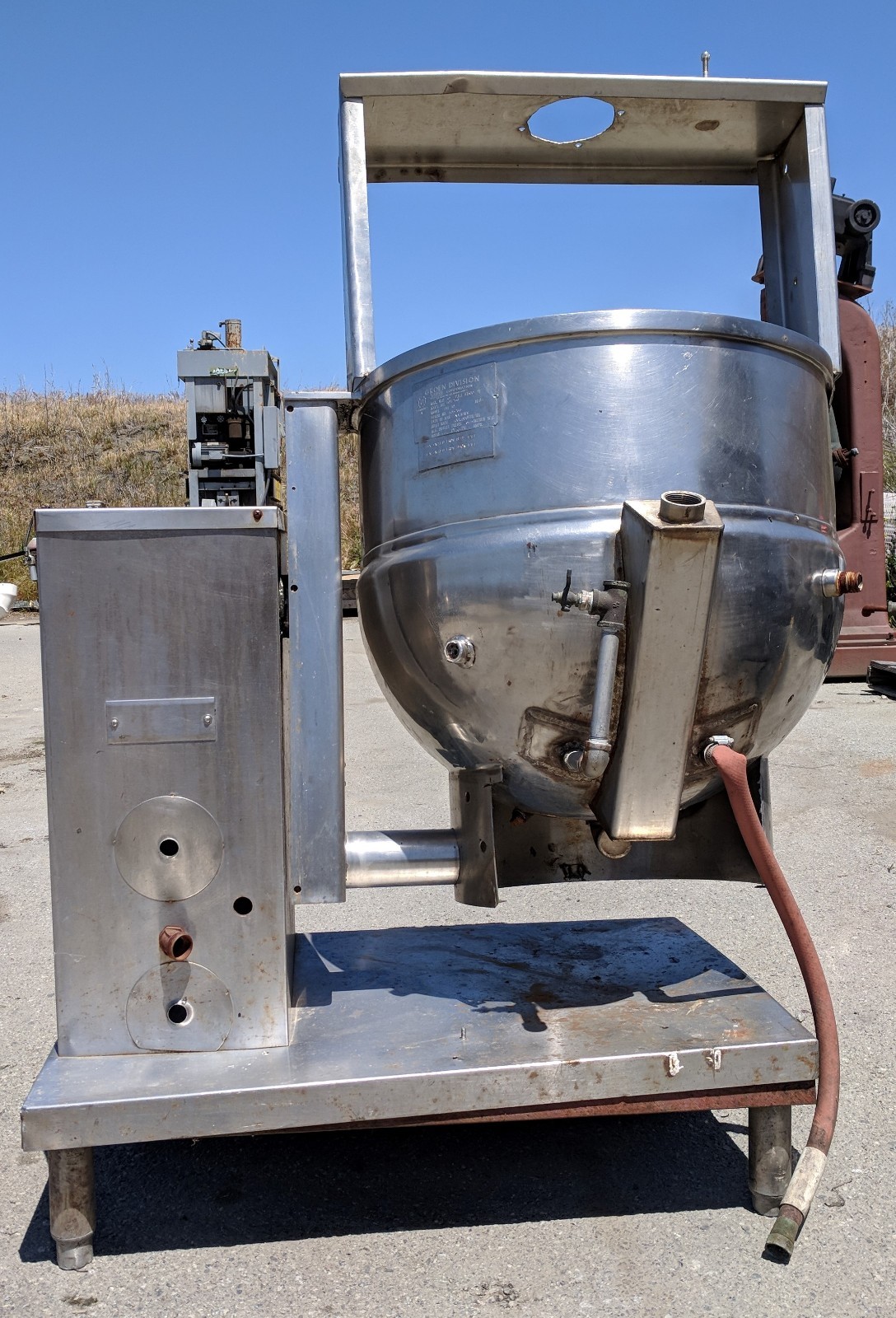 Groen DH-40 Tilting NATURAL GAS Steam Kettle, 100,000 BTU. No Agitator
