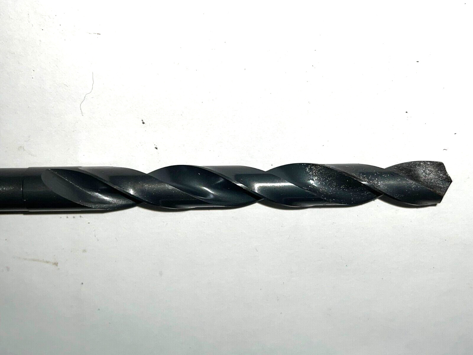 PRECISION TWIST DRILL TAPERED SHANK BIT 020034 17/32″ DIA BLACK OXIDE 8-1/2″ OAL