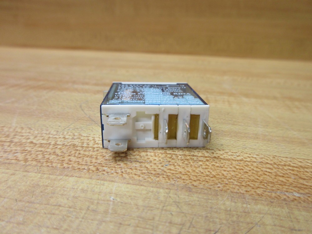 Allen Bradley 700-HK36Z24-4-24V DC Relay 700-HK36Z24-4 -24VDC B (Pack of 3)