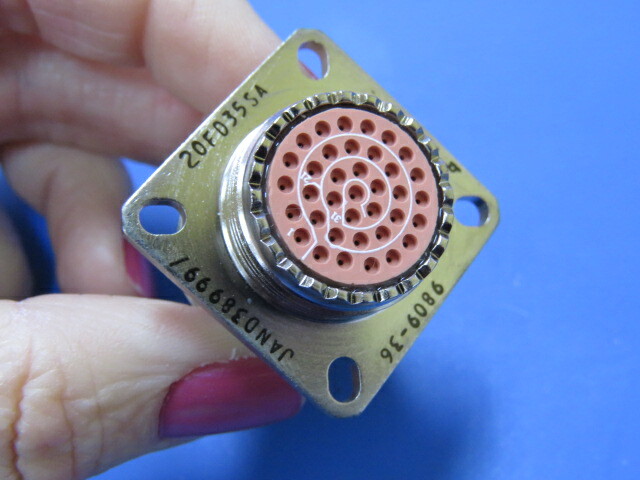 ITT D38999/20FD35SA Qty of 1 per Lot 37 Position Circular Connector Receptacle,