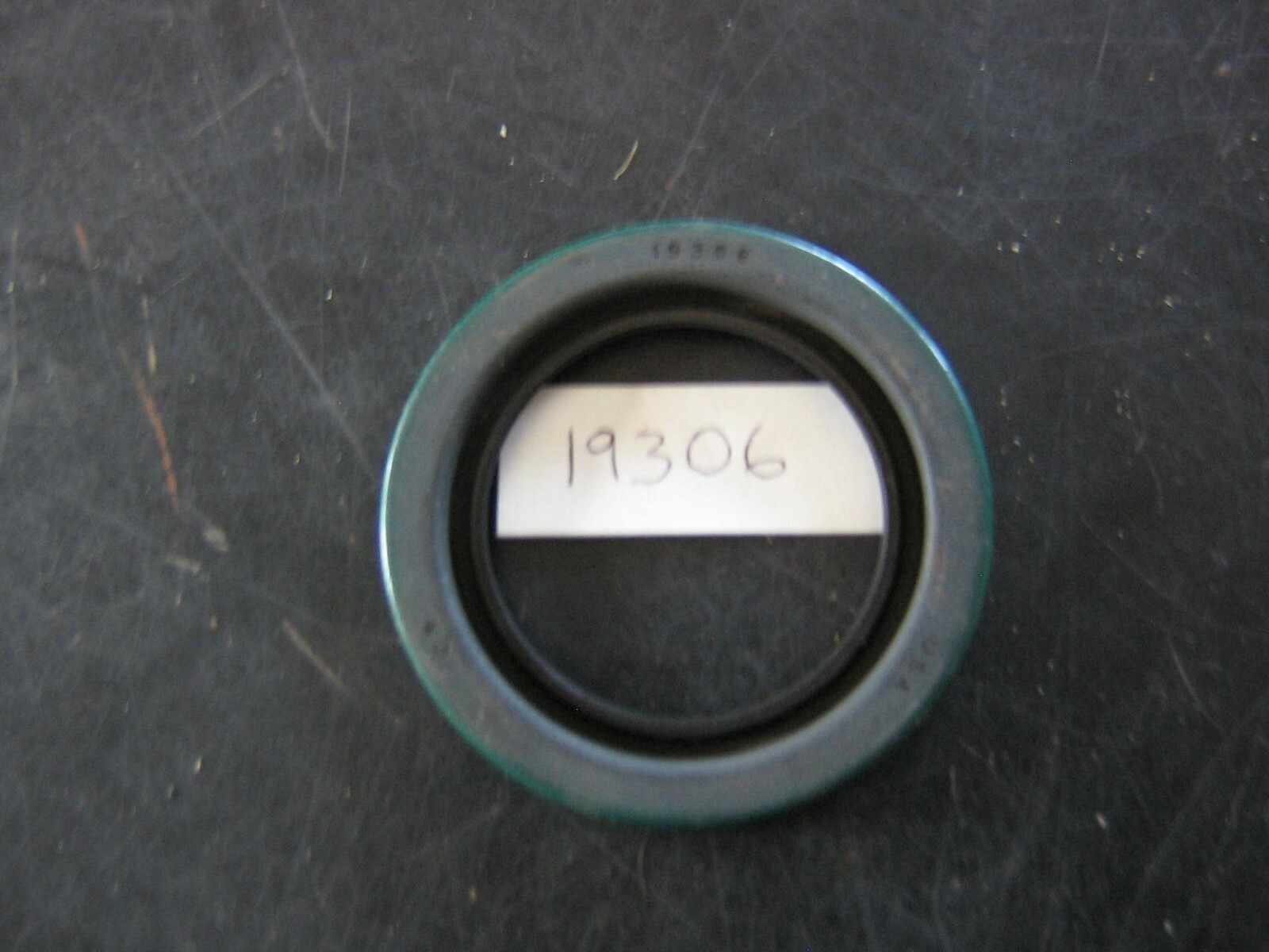 19306 CHICAGO RAWHIDE SKF C/R CR Oil Seal 2.879 x 1.938 x .25