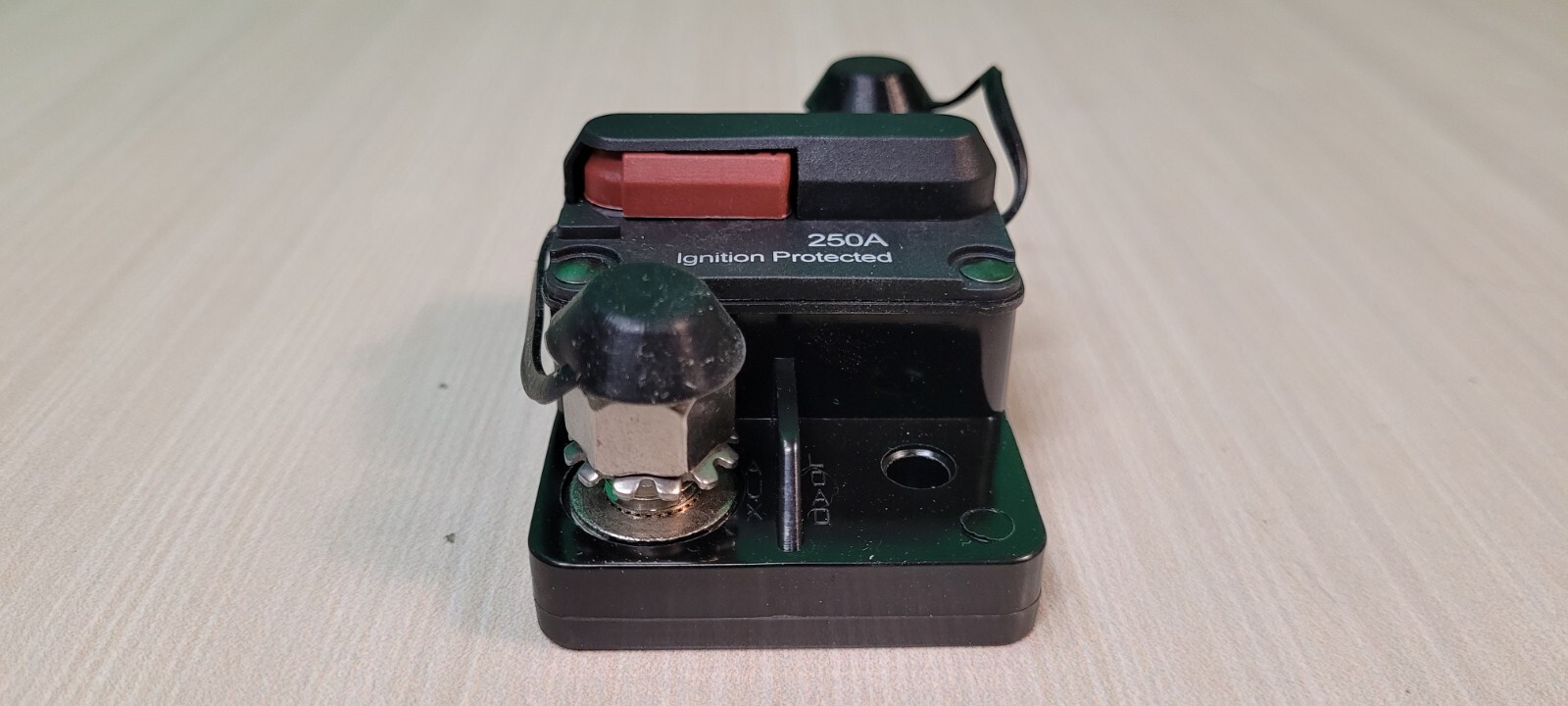 POLLAK CIRCUIT BREAKER, SURFACE MOUNT, 250 AMP, PLASTIC, TYPE ILL – 54-876PLP