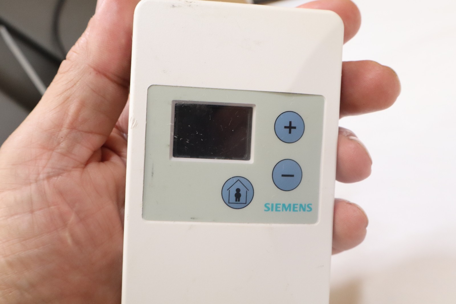 Siemens Industry QFA3230.FWSN | Humidity | Wall #2