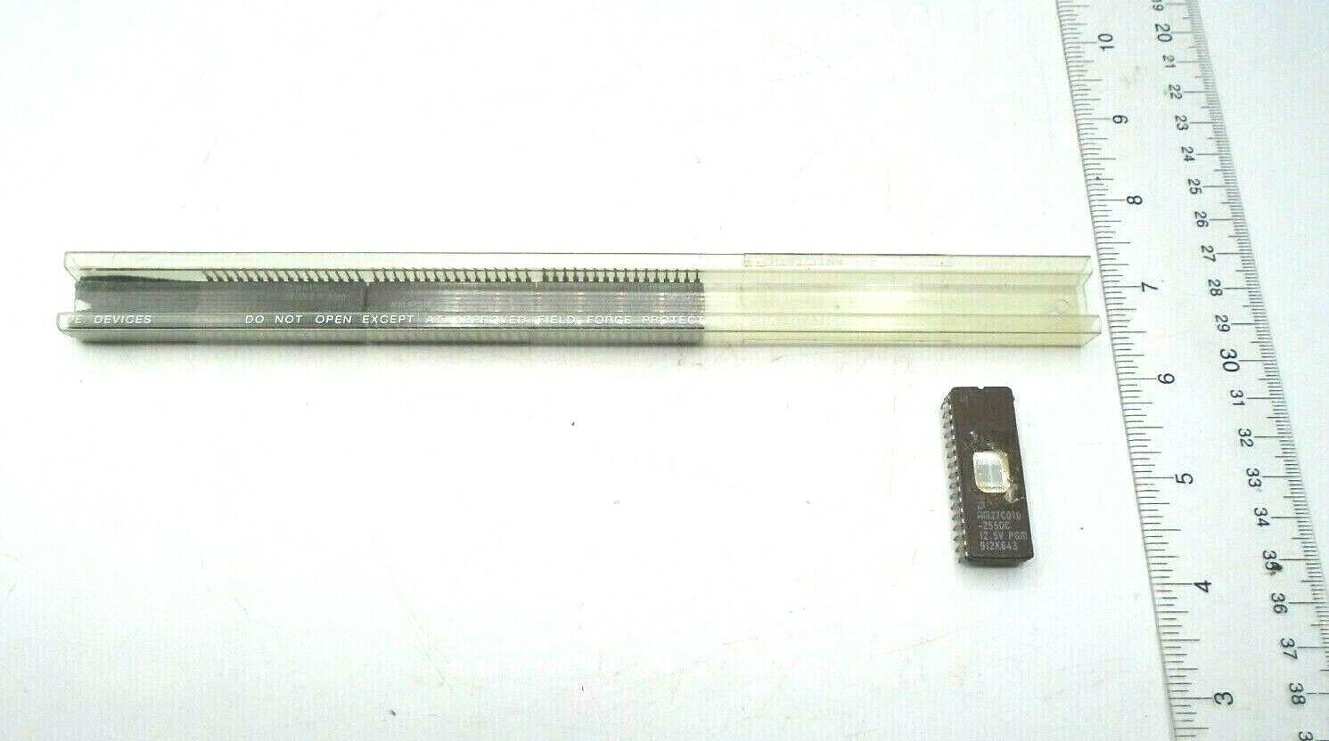 AM27C010-255DC 12.5V PGM912K643 Integrated Circuit Lot of 4 Advanced Micr Device