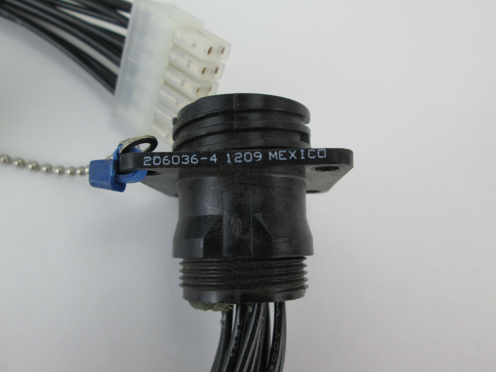 New Cable Assembly 710309.1 Tyco 206036-4 1209 Connector Plug w Cap