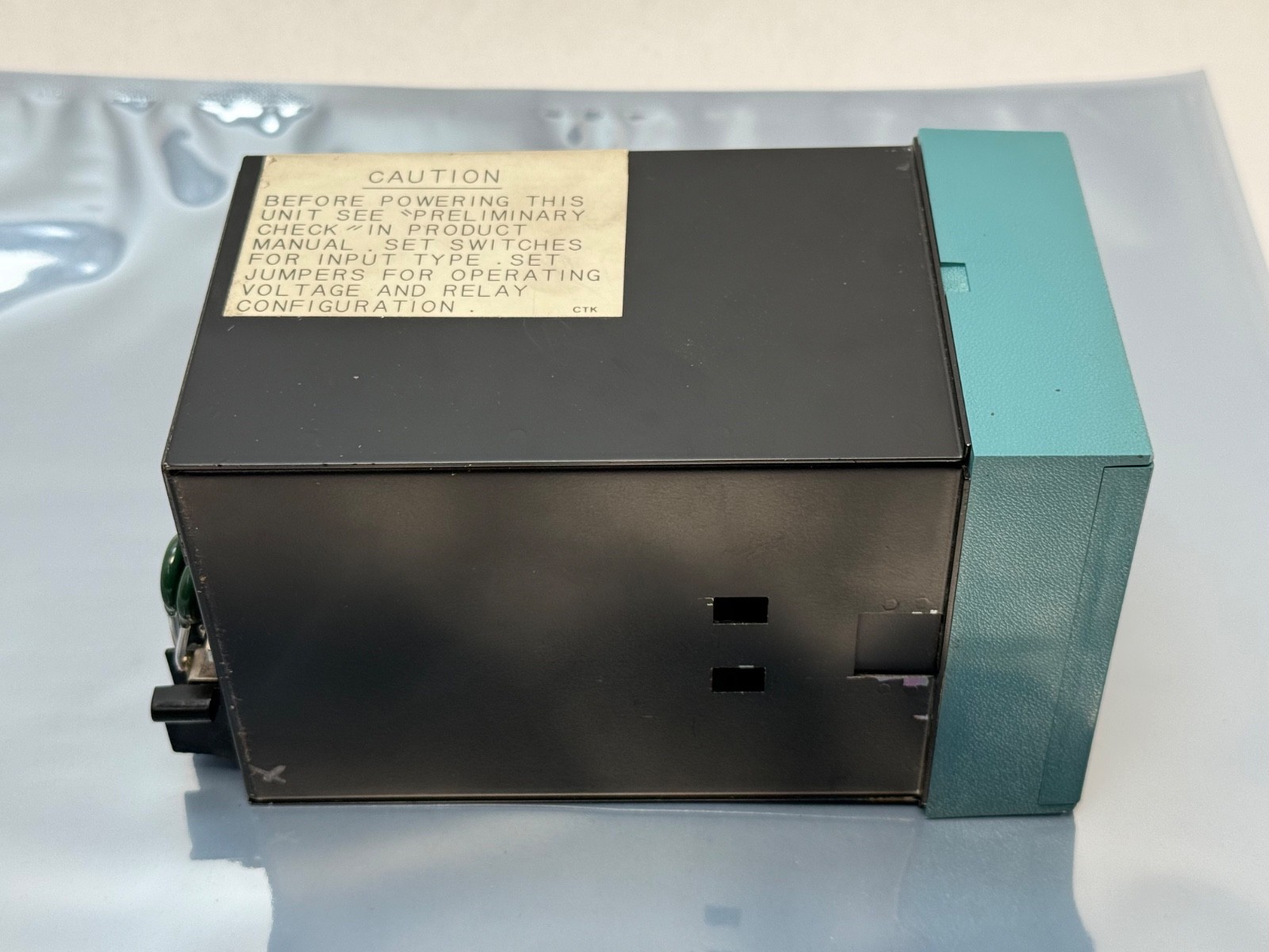 Honeywell UDC2001-0-0000-0000-00-0112 Temperature Controller UDC2000 Mini-Pro