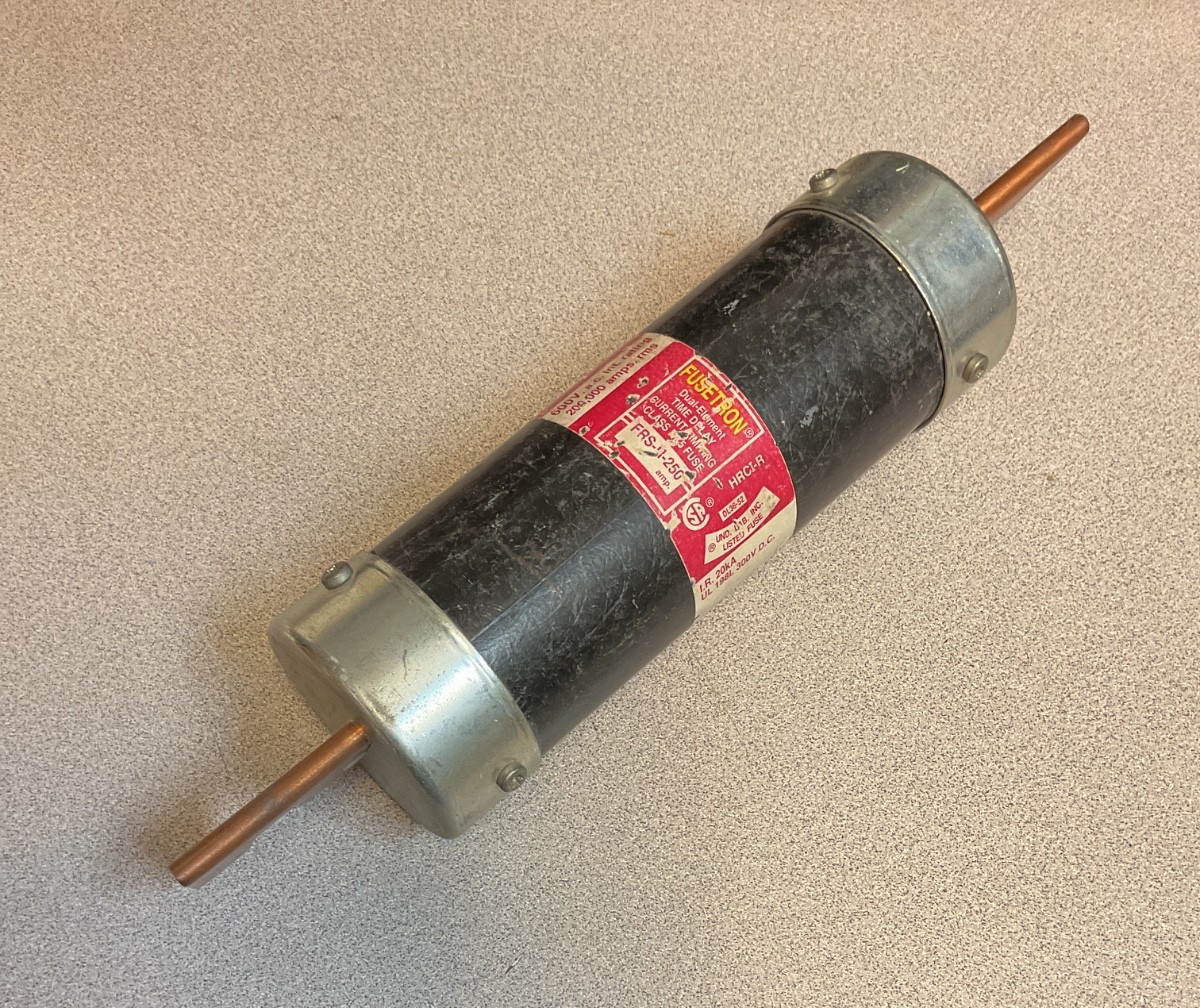BUSSMANN FUSETRON FRS-R-250 HRCI-R 250A 600V TIME-DELAY FUSE OLDER STOCK