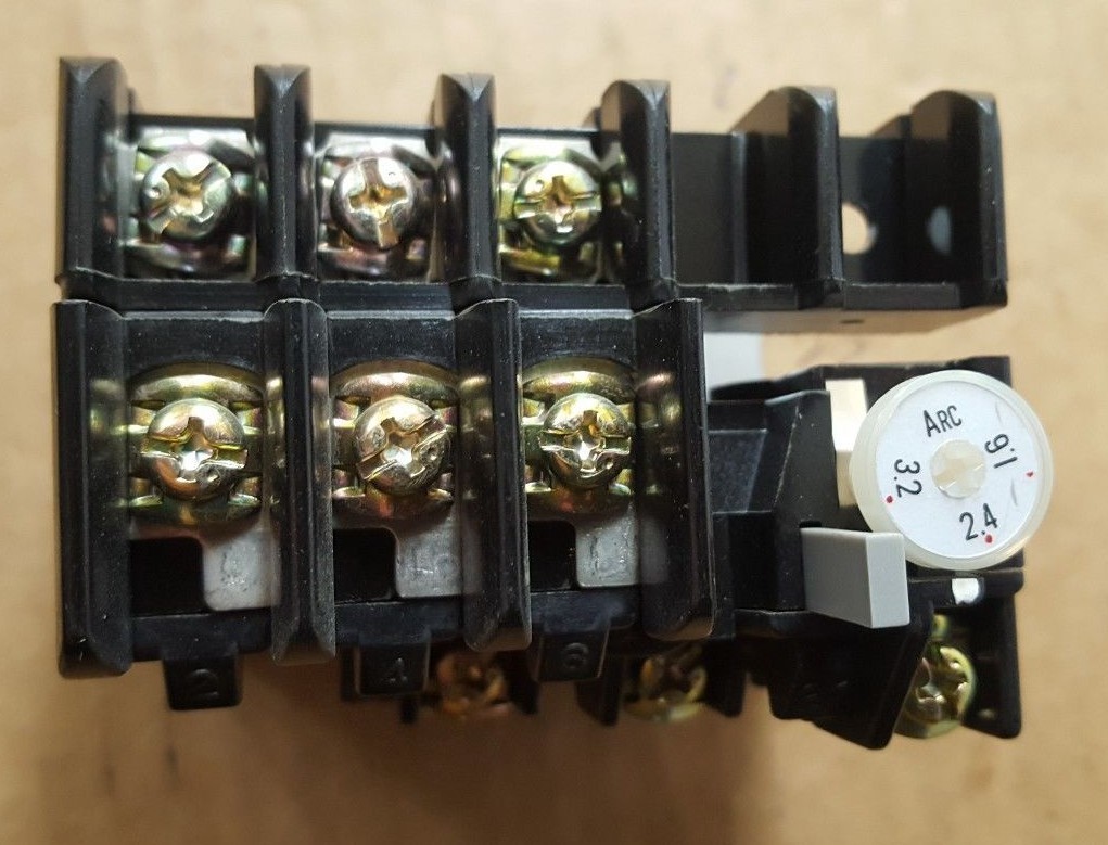FUJI ELECTRIC RC.3737-1C OVERLOAD RELAY (BR2.4B6)