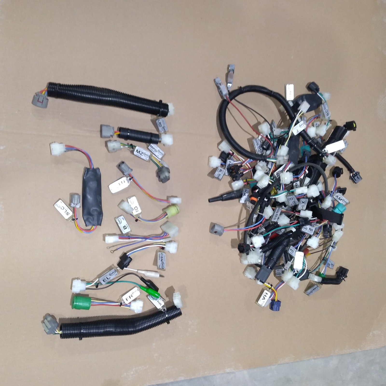 VARIOUS TYPES ‘LOT OF 67’ electrical parts