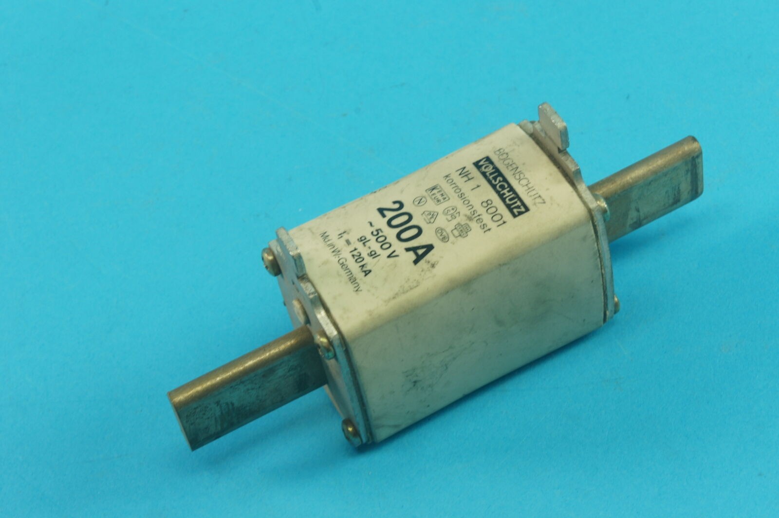 Arc protection NH1 8001 NH fuse, 200A 500V 120kA, square type gL-gI, size NH1