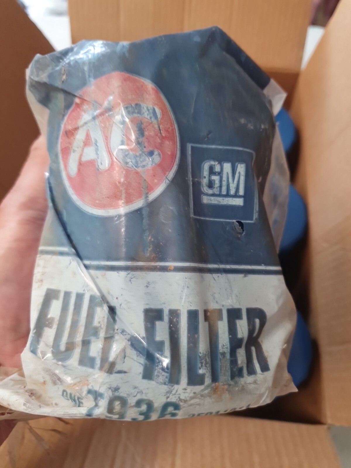 9 GENUINE AC T-936 FUEL FILTER ASSEMBLY, P550936, M1992217, 1992217, 3121, 33121