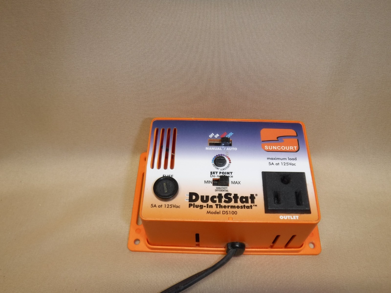 Suncourt Ductstat Plug-In Thermostat Temperature Sensitive Switch DS100
