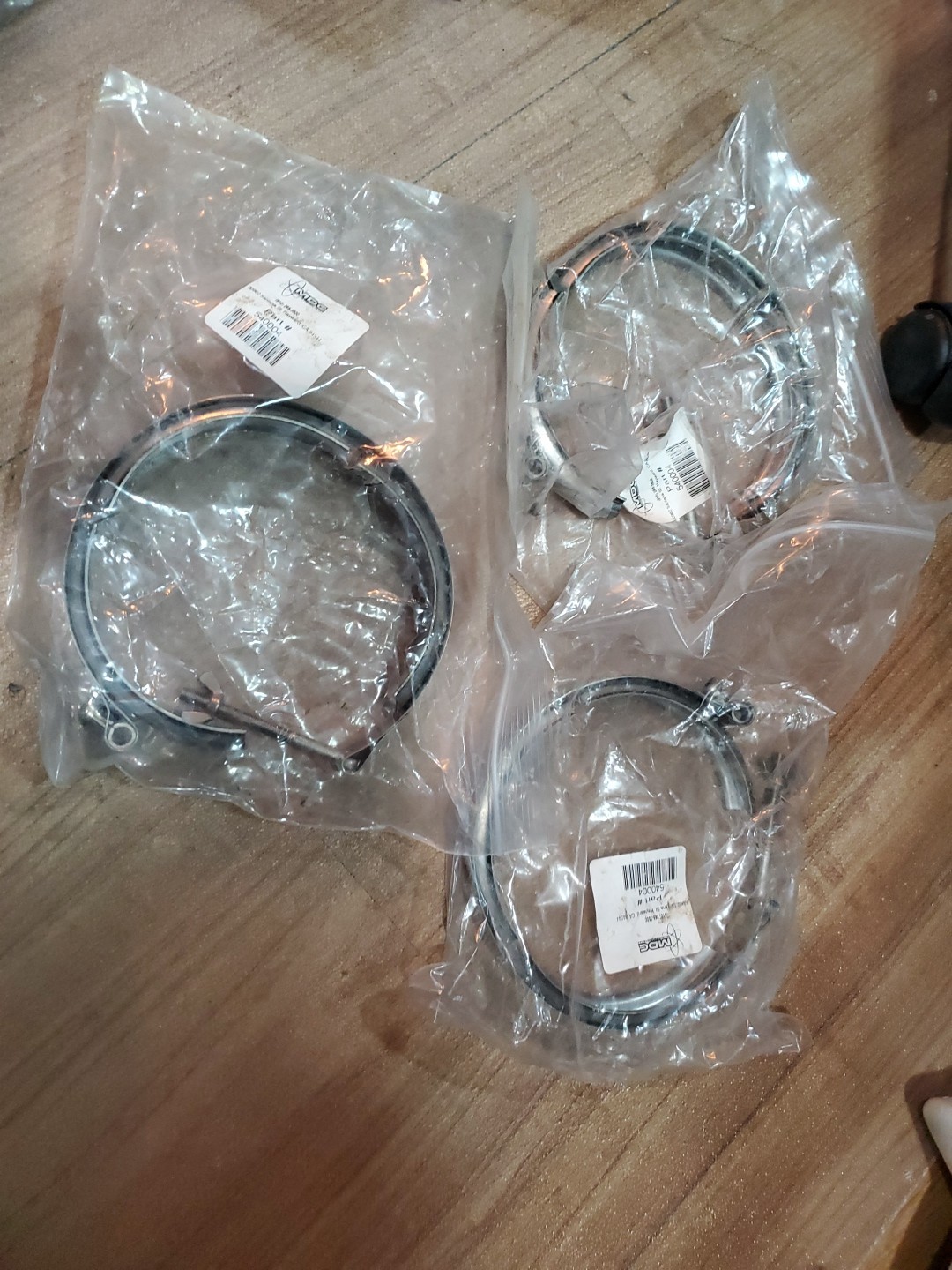 (3) MDC NW100 Banded Clamp ISO-LF Vacuum Clamp 540004 – Stainless – New Surplus