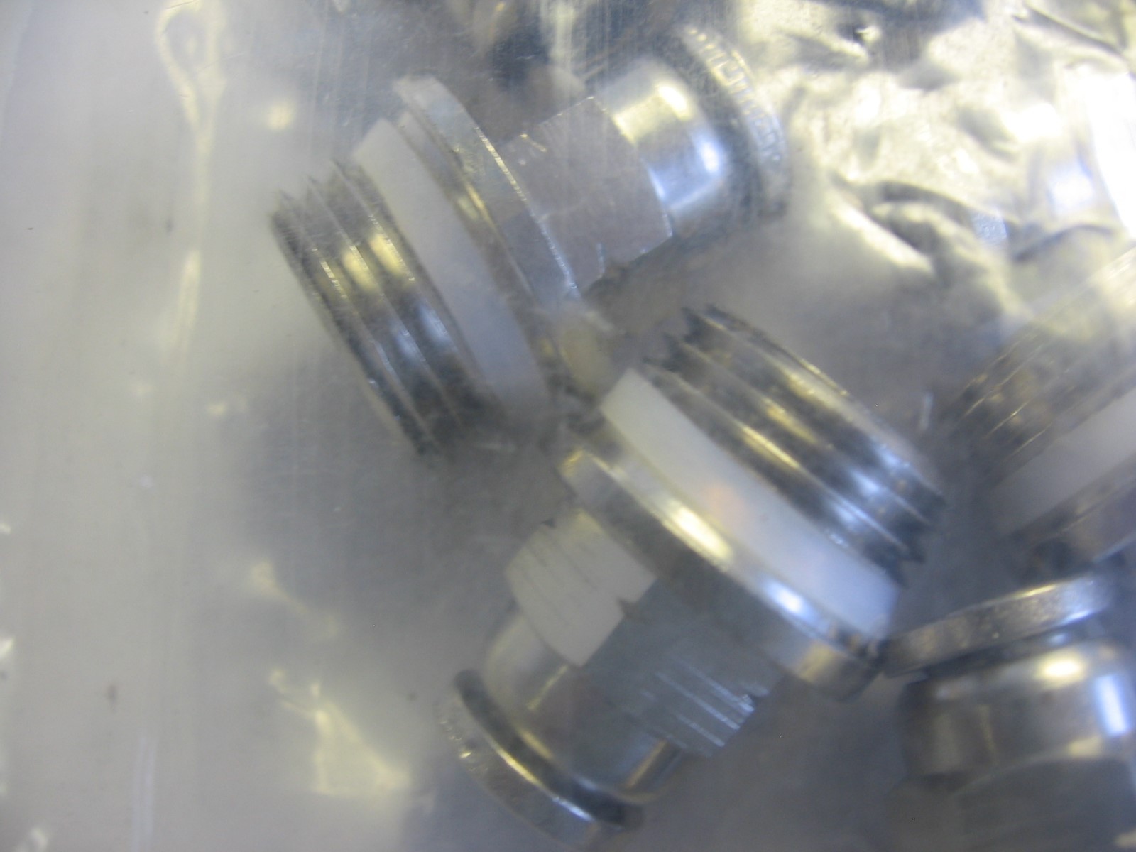 Lot of 10) Numatics INWB103-104-022 1/4″ Tube x 3/8″ Thread Push-In Adapter
