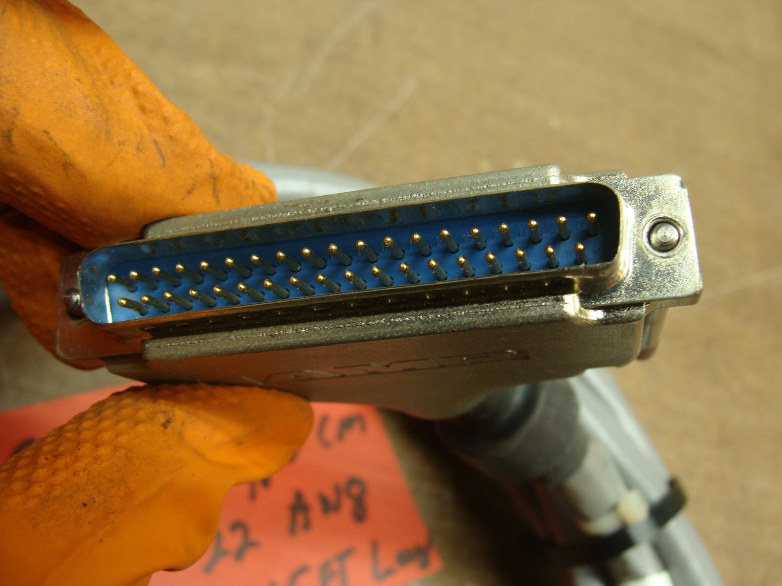 AMP DATA CABLE 37 PIN E138031 TYPE CM AWM 22 AWG 2464 15 FEET LONG