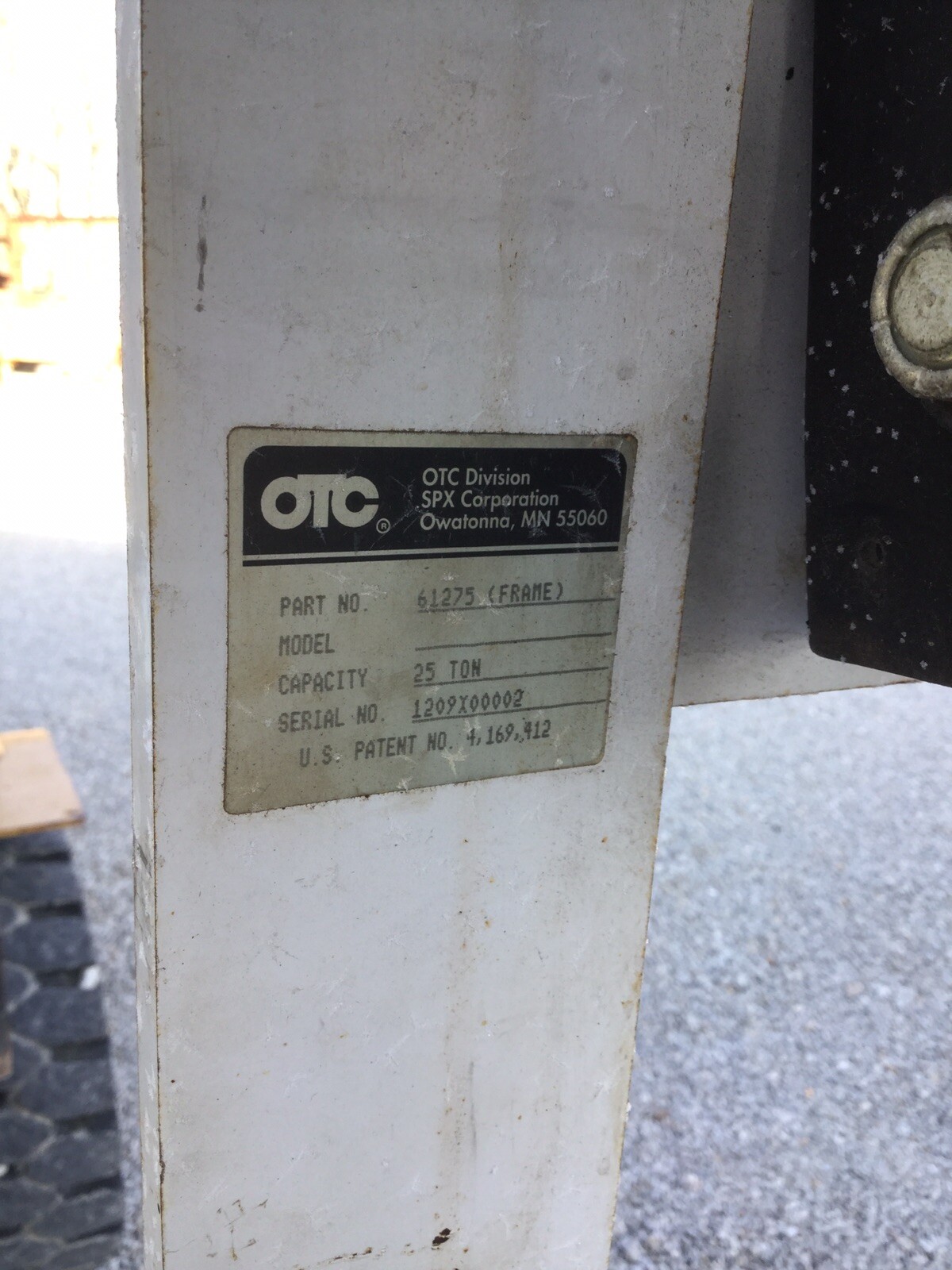 OTC 25 Ton Capacity Heavy Duty Open Throat Press 1826 – OTC1826
