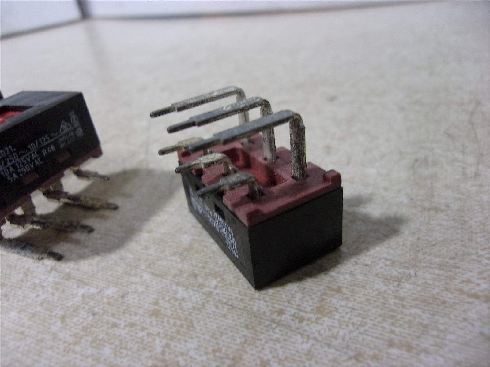 NEW Marquardt Voltage Selector Slide Switch 6-Pin 90 Degree 115-230V Lot of 3